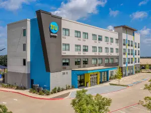 Tru by Hilton McKinney