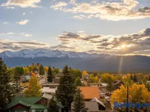 Fantastic Stylish Loft In Historic Leadville