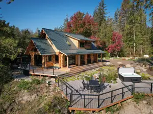 Sandy River Access and Outdoor Hot Tub - Cozy Log Cabin Retreat