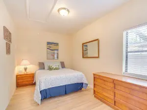 < 1 Mi to Lake Rousseau: Waterfront Home!