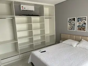 Casa Novíssima de Alto Padrão no Cond. Ninho Verde II