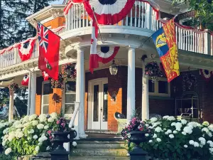 1000 Islands B&B – the Bulloch House