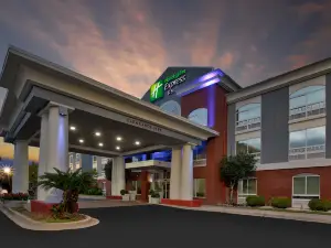 Holiday Inn Express & Suites SUMTER by IHG