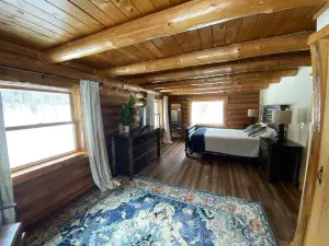 Log Cabin on Caribou Lake in Chippewa National Forest