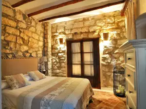 THE BALCONY OF THE OLIVE TREES