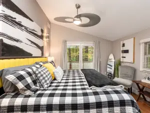 Hart Haven is the perfect place to relax and unwind. Comfortably decorated