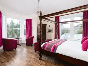 The Claymore Guest House and Apartments