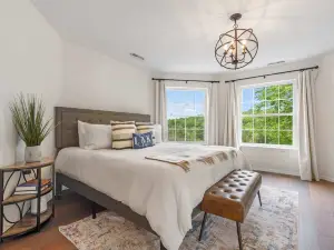 Lake It Easy Condo for 7