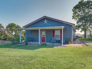 Kentucky Retreat Near Williamstown Lake!