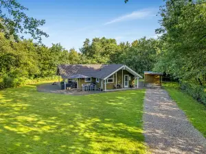 "Kaare" - 34.2km from the Sea