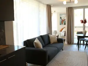 Lamira - Serviced Apartments