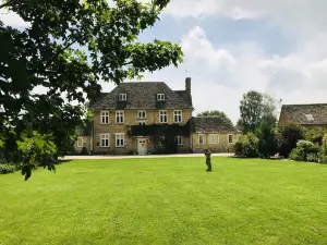 Buscot Manor