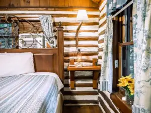 Log Cabin Motor Court