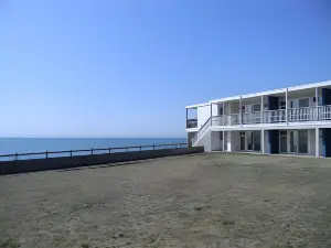 The Garlands Motel