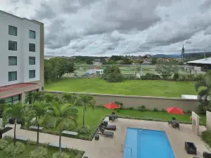Courtyard Panama Metromall