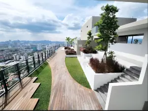 Cozy Kenwingston Platz KL2-5 Pax 2BR&2BR (38-02)