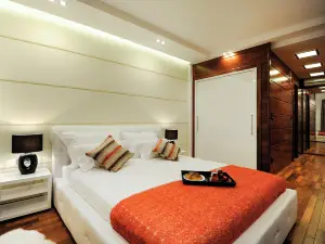 Main Street Studio and Rooms