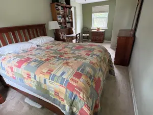 Two bedrooms in New Kensington with Shuttle to Airport, US Open, Concierge Svc