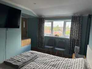 Private Room with Your Own Bathroom and Shower