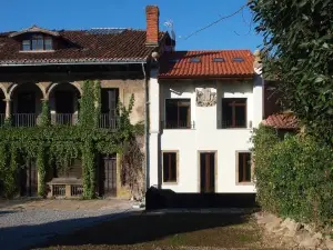 M&Uga Hotela