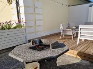 Raunex Apartment