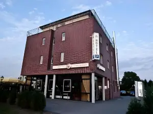 馬努飯店