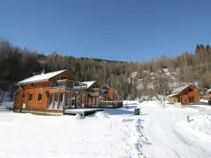 斯塔德爾安德穆爾小木屋靠近滑雪坡