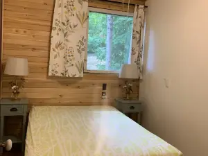 3 Bedroom Lakefront Cabin On Baptiste Lake