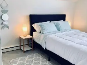 The Orange House with heated pool, Sleeps 8