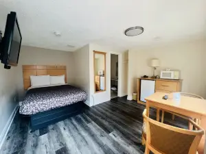 Borden Inn and Suites