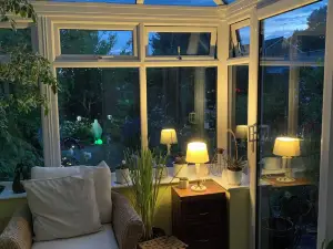 2-Bed House Sleeps 4 - Enclosed Garden - Tv & WiFi
