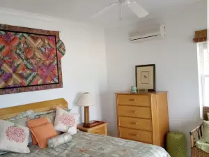 Beach Front, Calypso @ Flamingo Bay Rokers Point/Harts