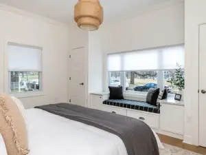South Park Stunner! South Park with Fenced Yard