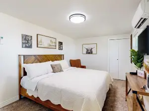 3BR Remodeled Home Near River: Grill, W & D, AC