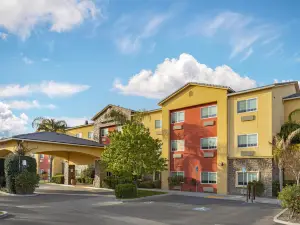 Best Western Plus Wasco Inn  Suites