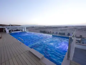 Carnelian Muscat - Airport Hotel