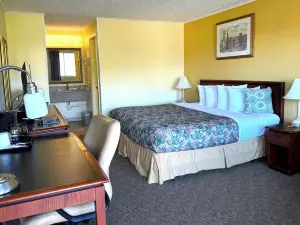 Lake Logan Inn
