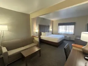 Best Western Plus Paper Valley Hotel