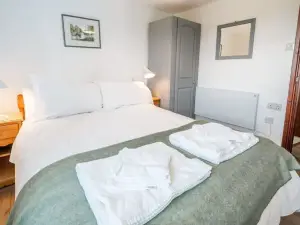 Combination of 2 Lovely Coastal Cottages nr Bude
