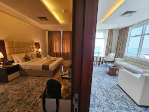 Dolphin Continental Hotel