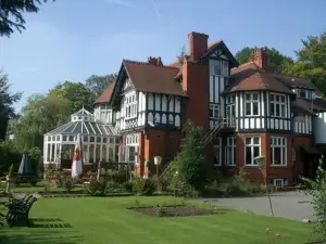 NormanHurst Hotel