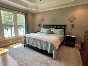 Peaceful Lake House with 2 Master Suites Only 15min from Fountain Inn or Laurens