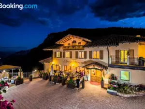 Albergo Miravalle Fai Della Paganella