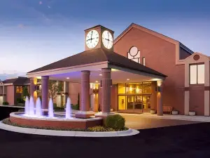 Ann Arbor Regent Hotel and Suites