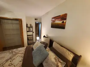 Tranquil Retreat - WiFi, Bike Trail, Peaceful Surroundings