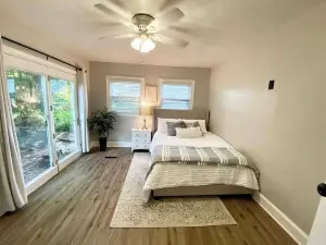 Cozy 1-bedroom apartment in nice New Castle with WiFi, AC
