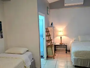 RiverStone Lodge Honduras
