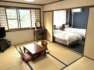Tokoh Hotel