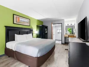 Quality Inn & Suites Gibsonia - Pittsburgh North