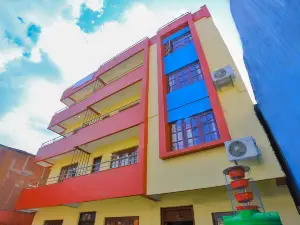 OYO 589 Hotel Trimurti